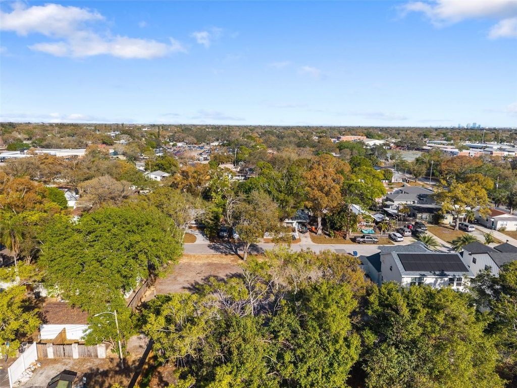 Image 9 of property listing at 5100 RENA STREET N, St Petersburg, FL 33709