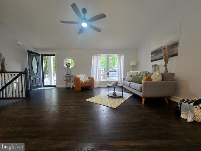 7917 COLCHESTER CT, Pasadena, MD 21122