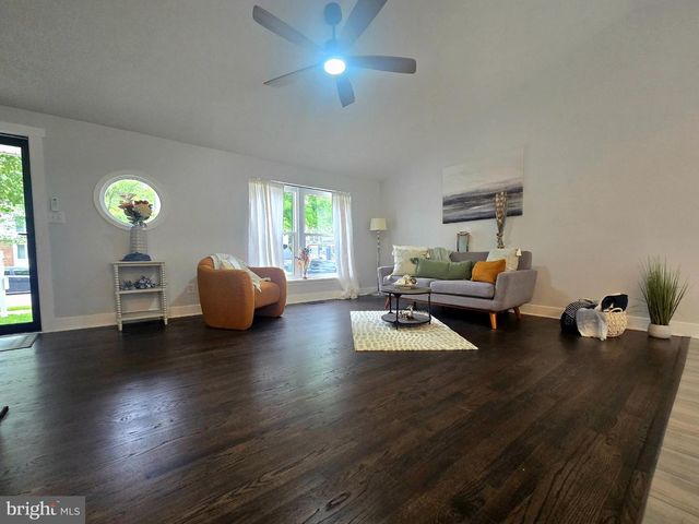 7917 COLCHESTER CT, Pasadena, MD 21122