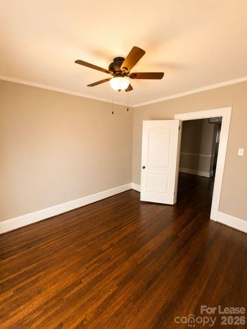 116 Cabarrus Avenue E, Concord, NC 28025