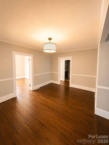 116 Cabarrus Avenue E, Concord, NC 28025