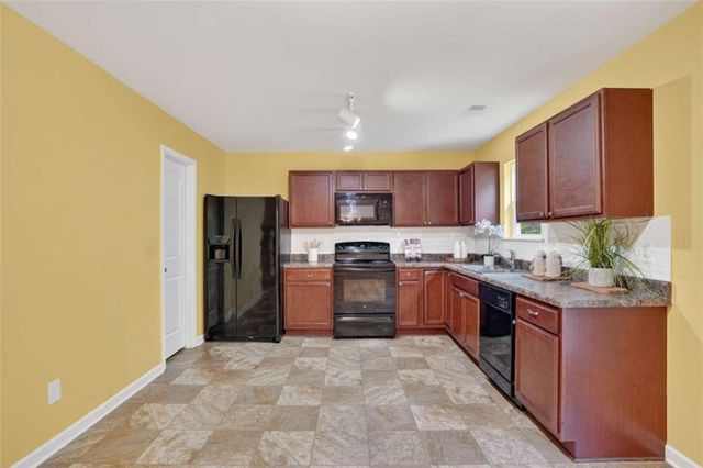 512 Brady Drive, Villa Rica, GA 30180