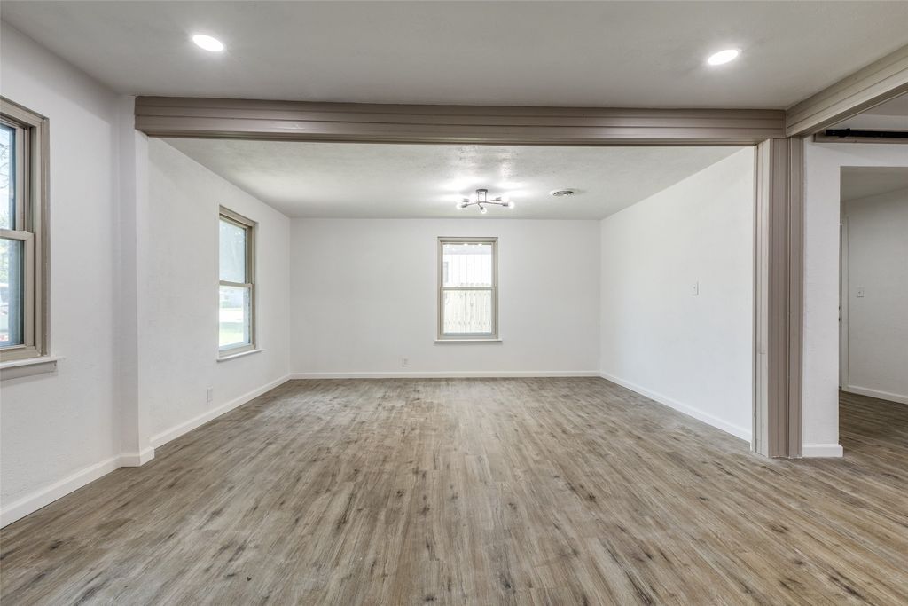 property-img