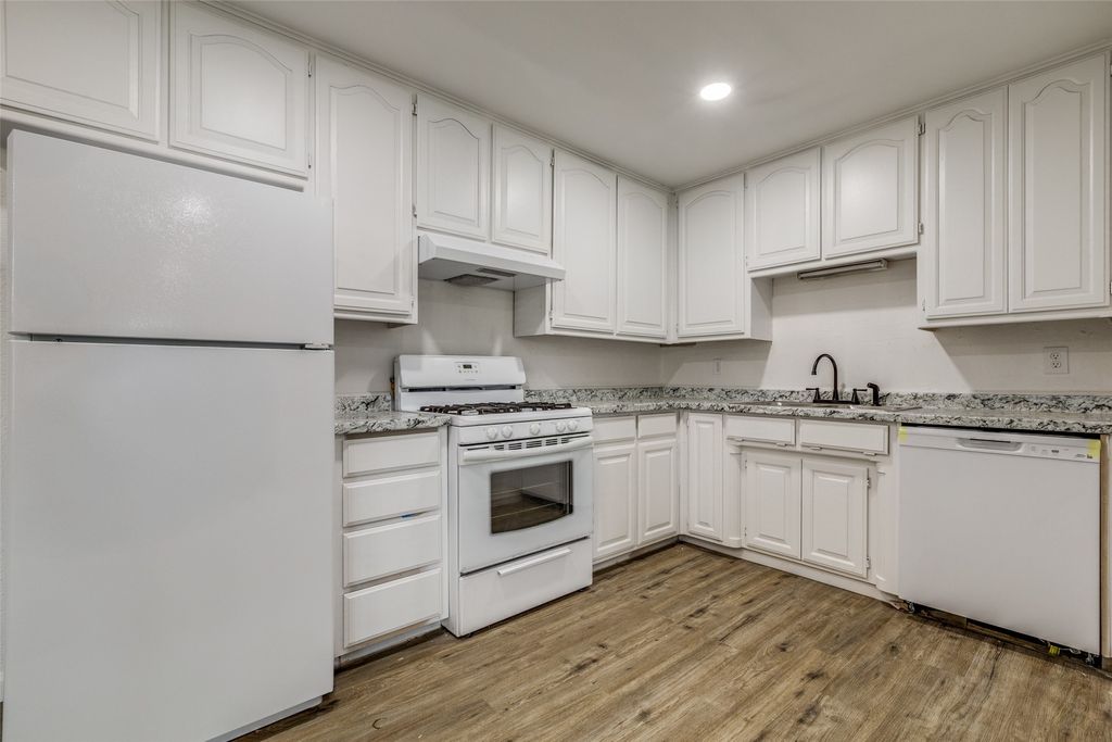 property-img