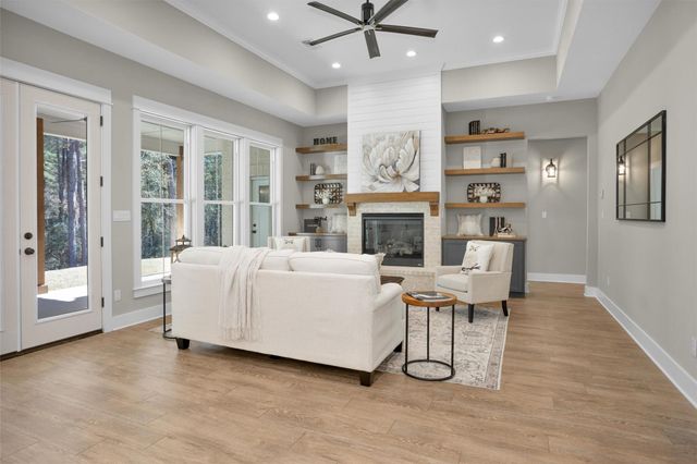 900 Lonestar Road, Huntsville, TX 77340