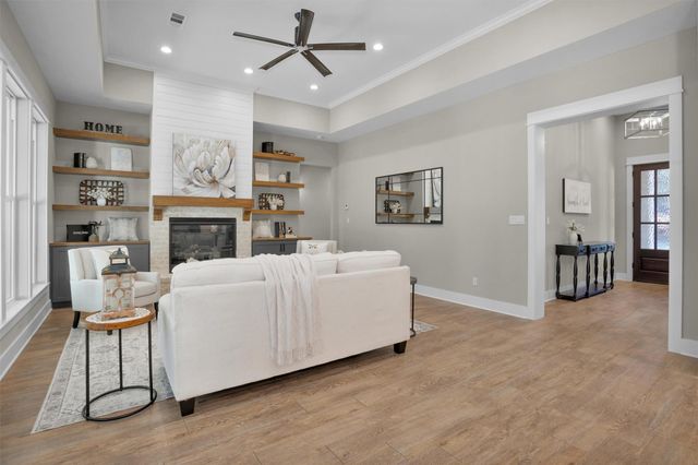 900 Lonestar Road, Huntsville, TX 77340