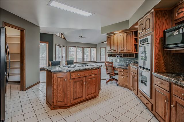 4401 Bogey Drive, Springdale, AR 72764