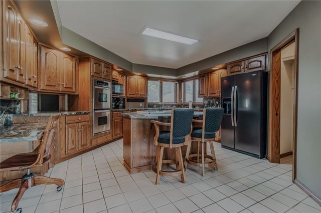 4401 Bogey Drive, Springdale, AR 72764