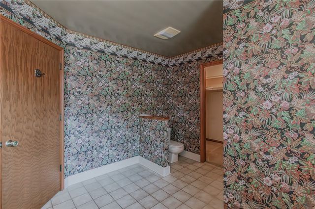 4401 Bogey Drive, Springdale, AR 72764