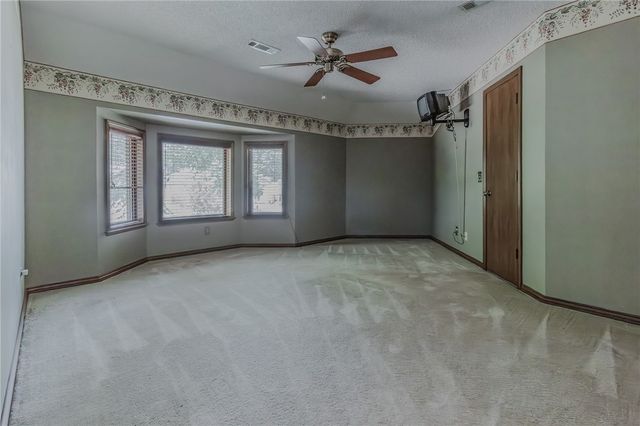 4401 Bogey Drive, Springdale, AR 72764