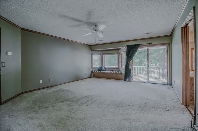 4401 Bogey Drive, Springdale, AR 72764