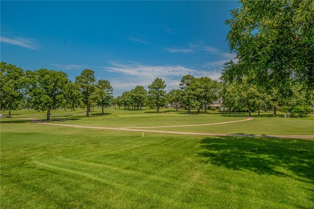 4401 Bogey Drive, Springdale, AR 72764