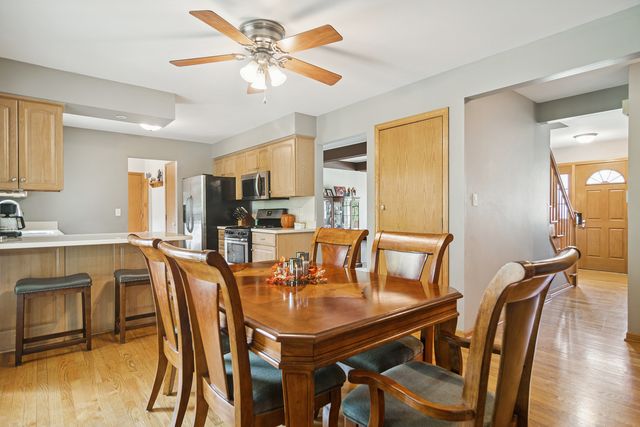 3780 N FIRESTONE Drive, Hoffman Estates, IL 60192