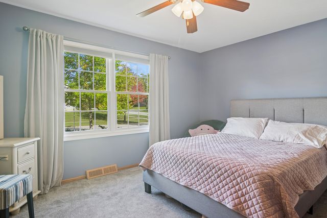 3780 N FIRESTONE Drive, Hoffman Estates, IL 60192