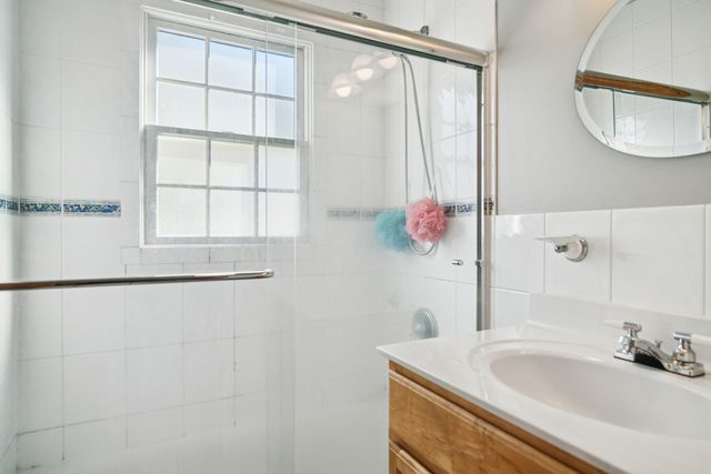 3780 N FIRESTONE Drive, Hoffman Estates, IL 60192