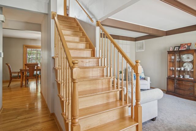 3780 N FIRESTONE Drive, Hoffman Estates, IL 60192