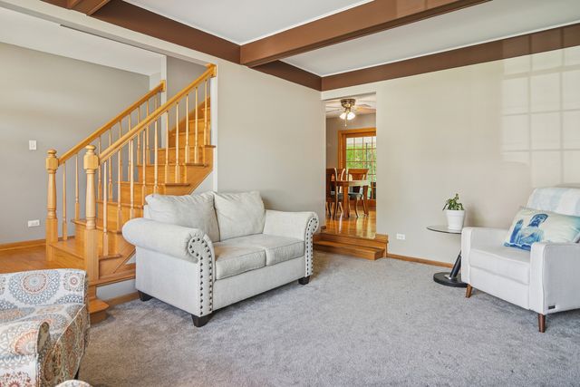 3780 N FIRESTONE Drive, Hoffman Estates, IL 60192