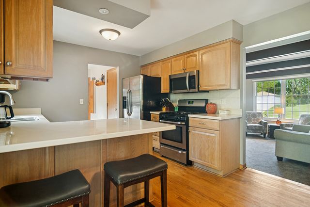 3780 N FIRESTONE Drive, Hoffman Estates, IL 60192