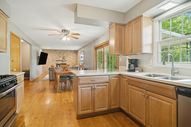 3780 N FIRESTONE Drive, Hoffman Estates, IL 60192