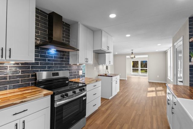 405 E 9th Street, Kemp, TX 75143