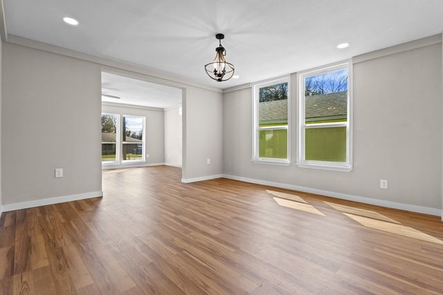 405 E 9th Street, Kemp, TX 75143