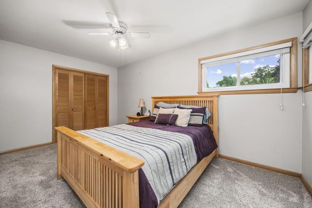 4212 W Scenic AVENUE, Mequon, WI 53092