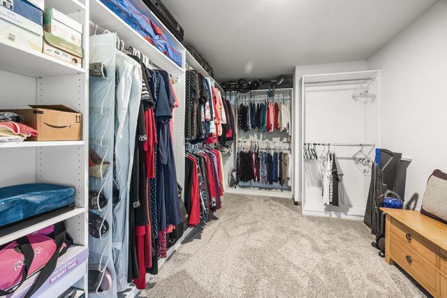 4212 W Scenic AVENUE, Mequon, WI 53092