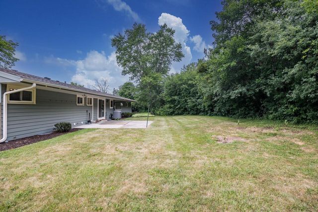 4212 W Scenic AVENUE, Mequon, WI 53092