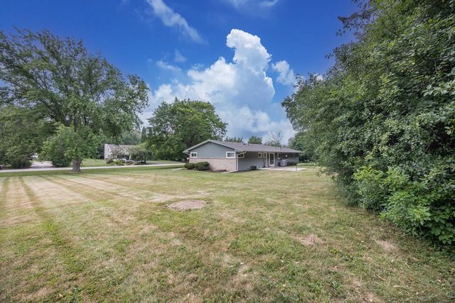 4212 W Scenic AVENUE, Mequon, WI 53092