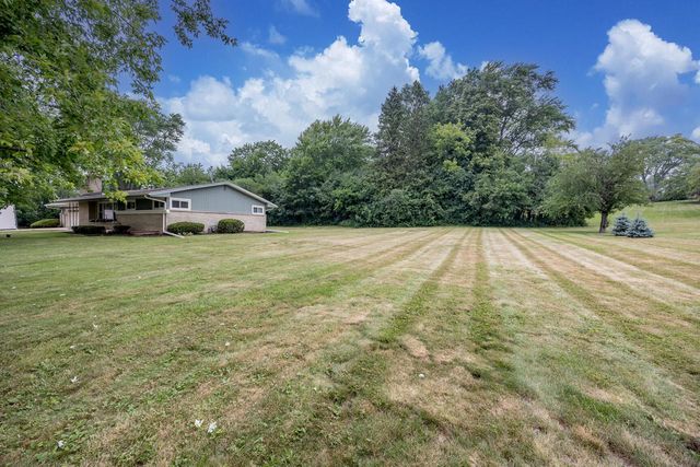 4212 W Scenic AVENUE, Mequon, WI 53092