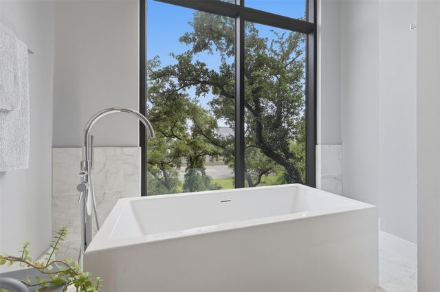 2710 Steel Street 405, Houston, TX 77098
