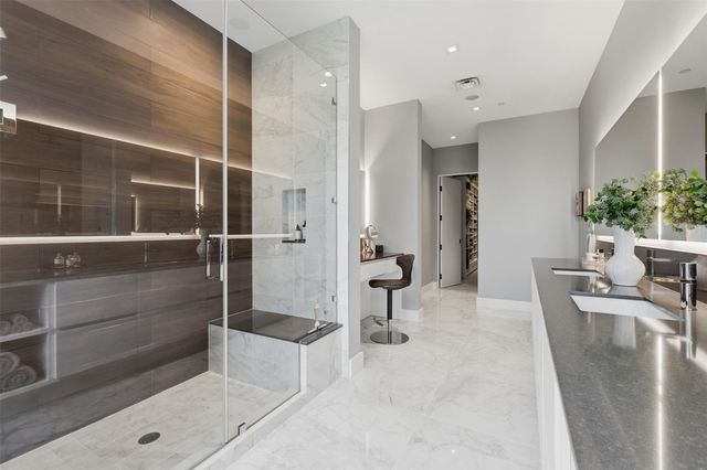 2710 Steel Street 405, Houston, TX 77098