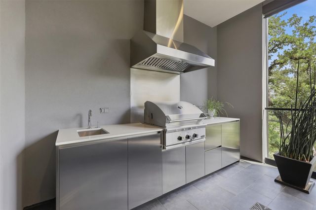 2710 Steel Street 405, Houston, TX 77098