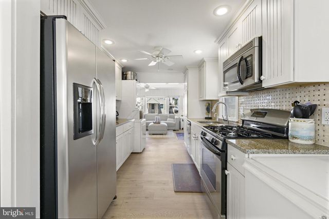 8 E MARYLAND AVE, Long Beach Township, NJ 08008