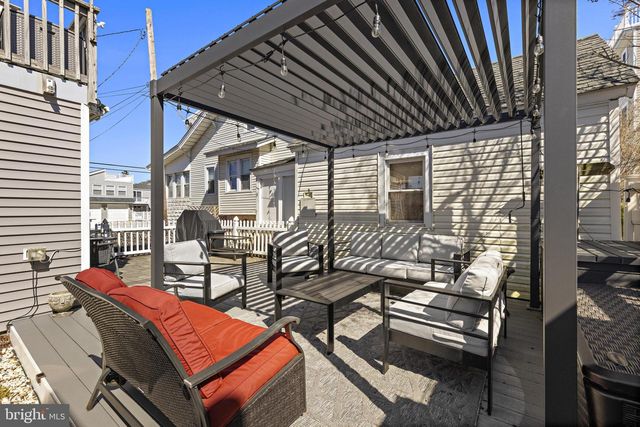 8 E MARYLAND AVE, Long Beach Township, NJ 08008