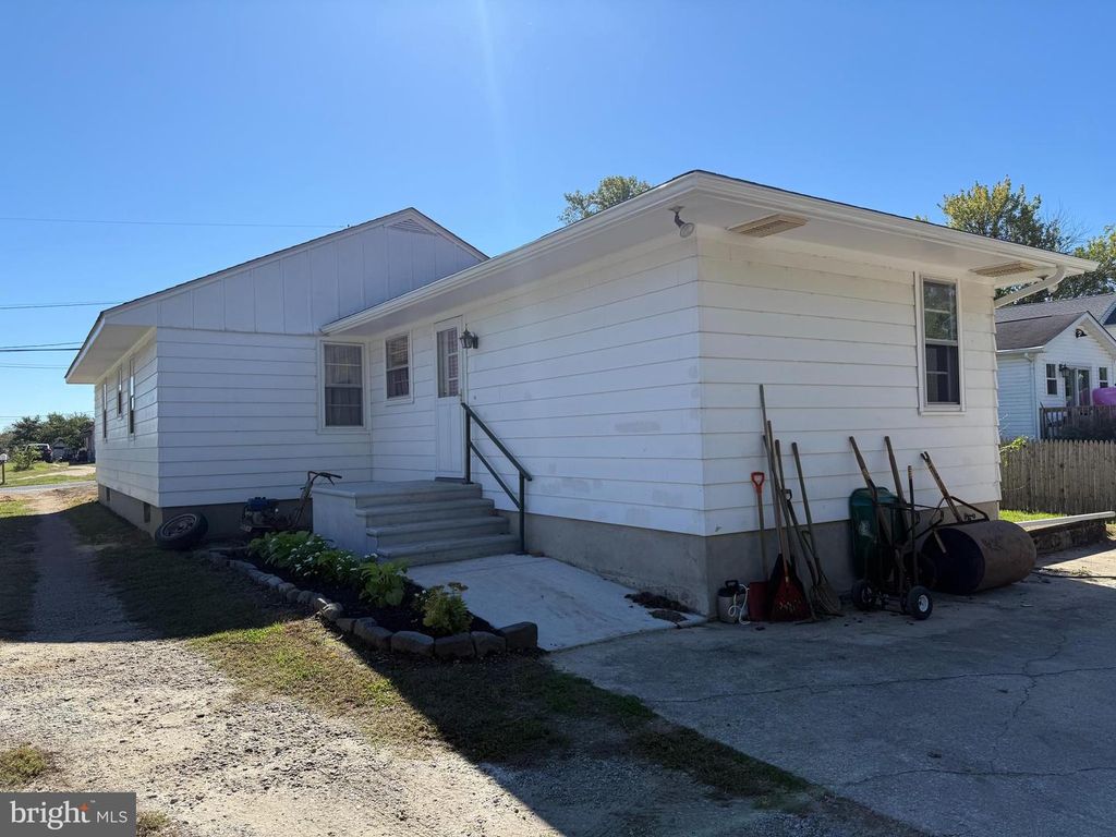 34 TOWNSEND AVE, Bridgeton, NJ 08302