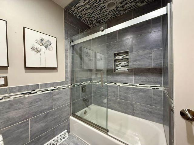 1161 23rd Street, West Des Moines, IA 50266