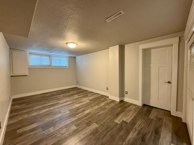 1161 23rd Street, West Des Moines, IA 50266