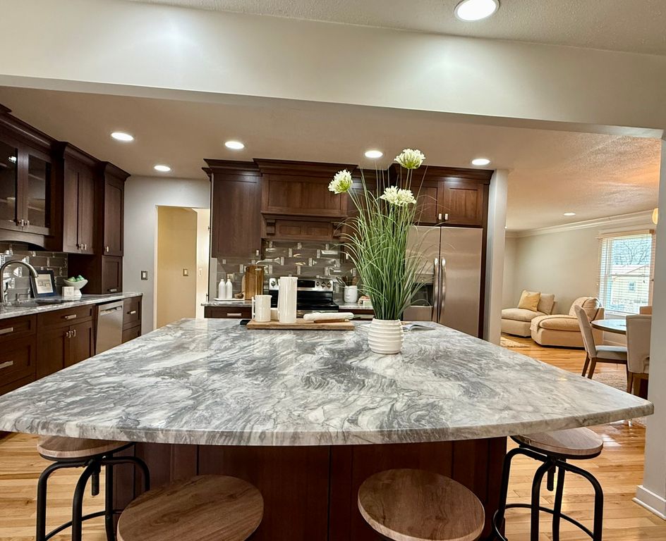 1161 23rd Street, West Des Moines, IA 50266