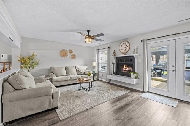 4703 Sweetwood CT, Virginia Beach, VA 23462