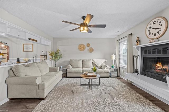 4703 Sweetwood CT, Virginia Beach, VA 23462