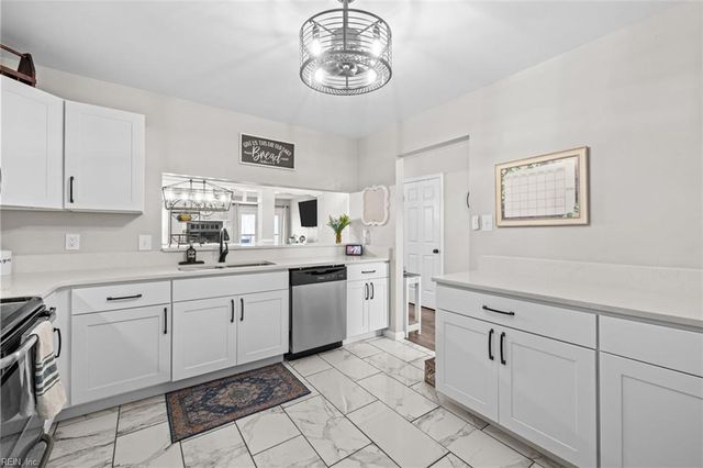 4703 Sweetwood CT, Virginia Beach, VA 23462