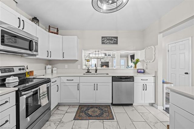 4703 Sweetwood CT, Virginia Beach, VA 23462