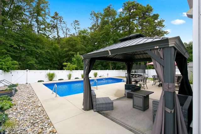 7 Cidermill Court, Howell, NJ 07731