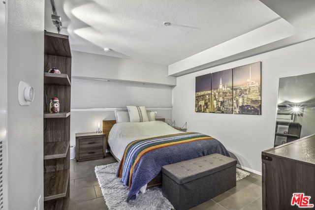7320 Hawthorn Avenue 315, Los Angeles, CA 90046