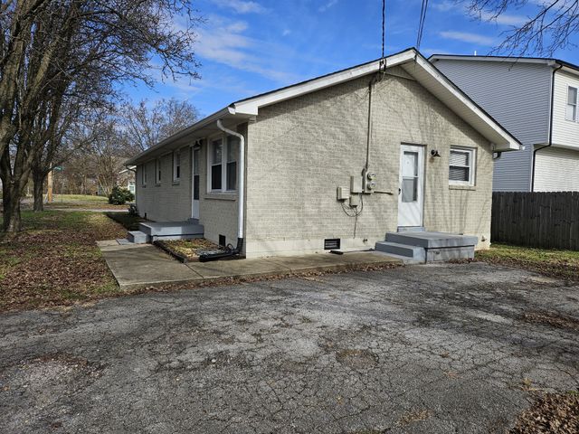 500 Cumberland Ave, Madison, TN 37115