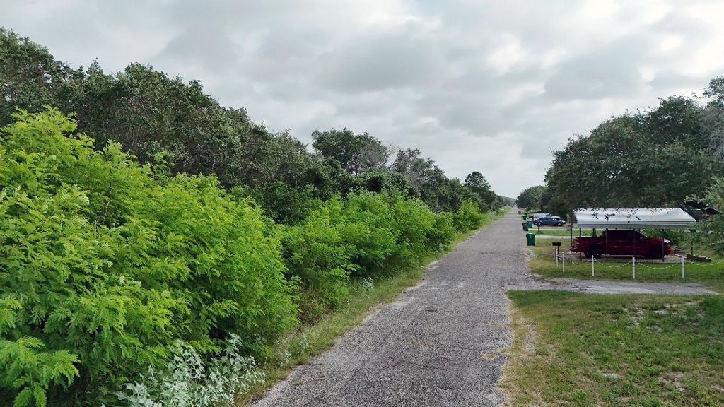 000 S Lamont, Aransas Pass, TX 78336 — exterior