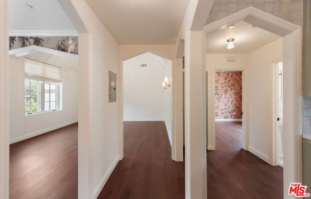 2607 N Beachwood Drive, Los Angeles, CA 90068