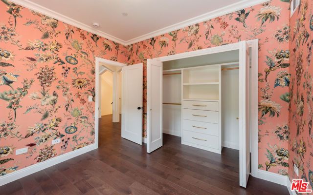 2607 N Beachwood Drive, Los Angeles, CA 90068