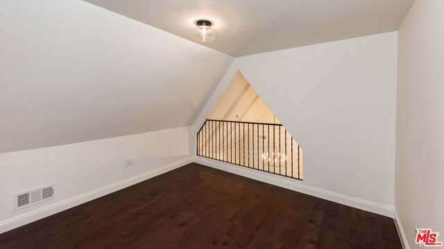 2607 N Beachwood Drive, Los Angeles, CA 90068